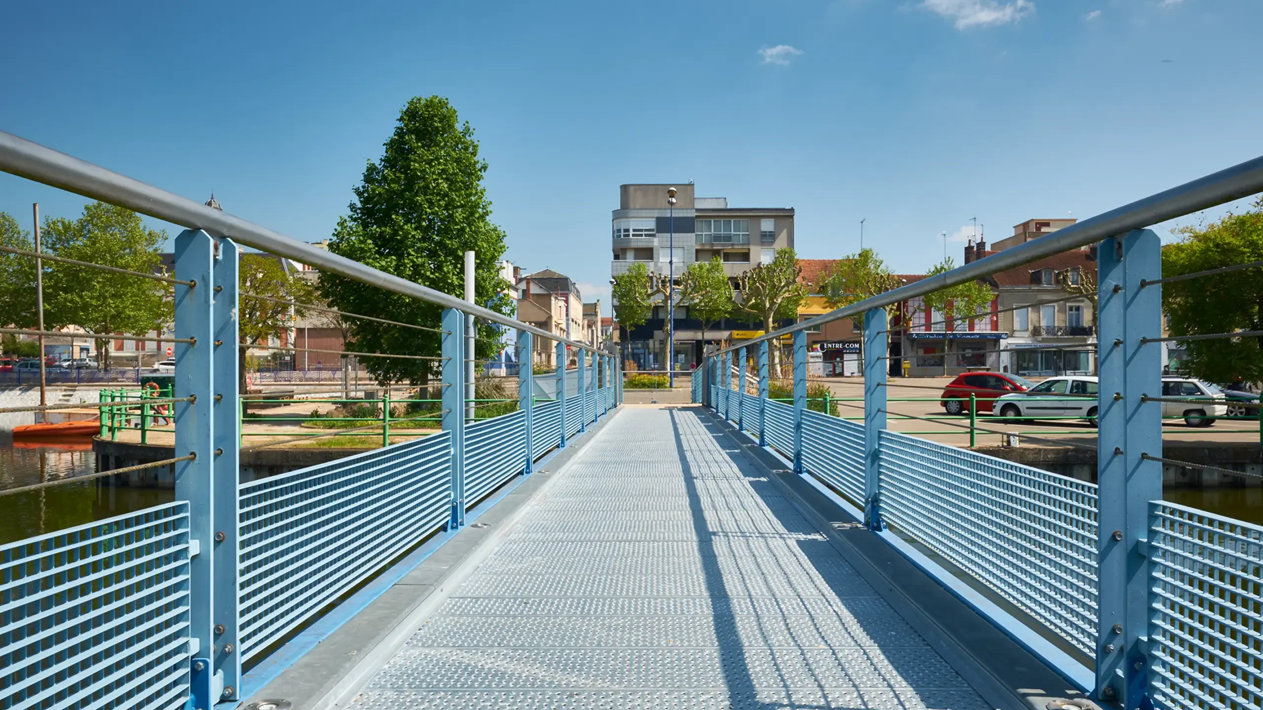 Inspiration & Projekte: Brücke Montceau