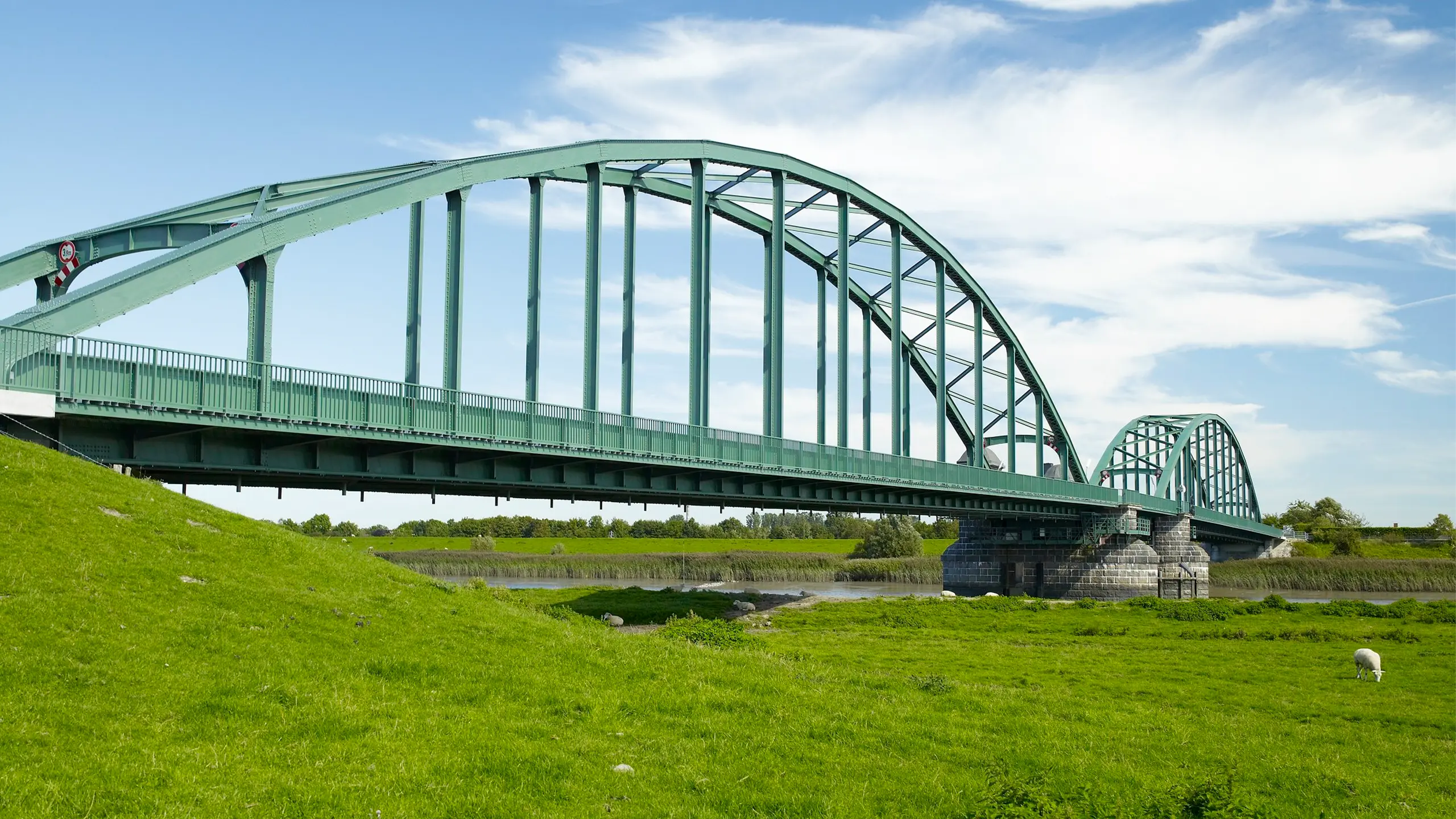Inspiration & Projekte: Eider Bridge Friedrichstadt