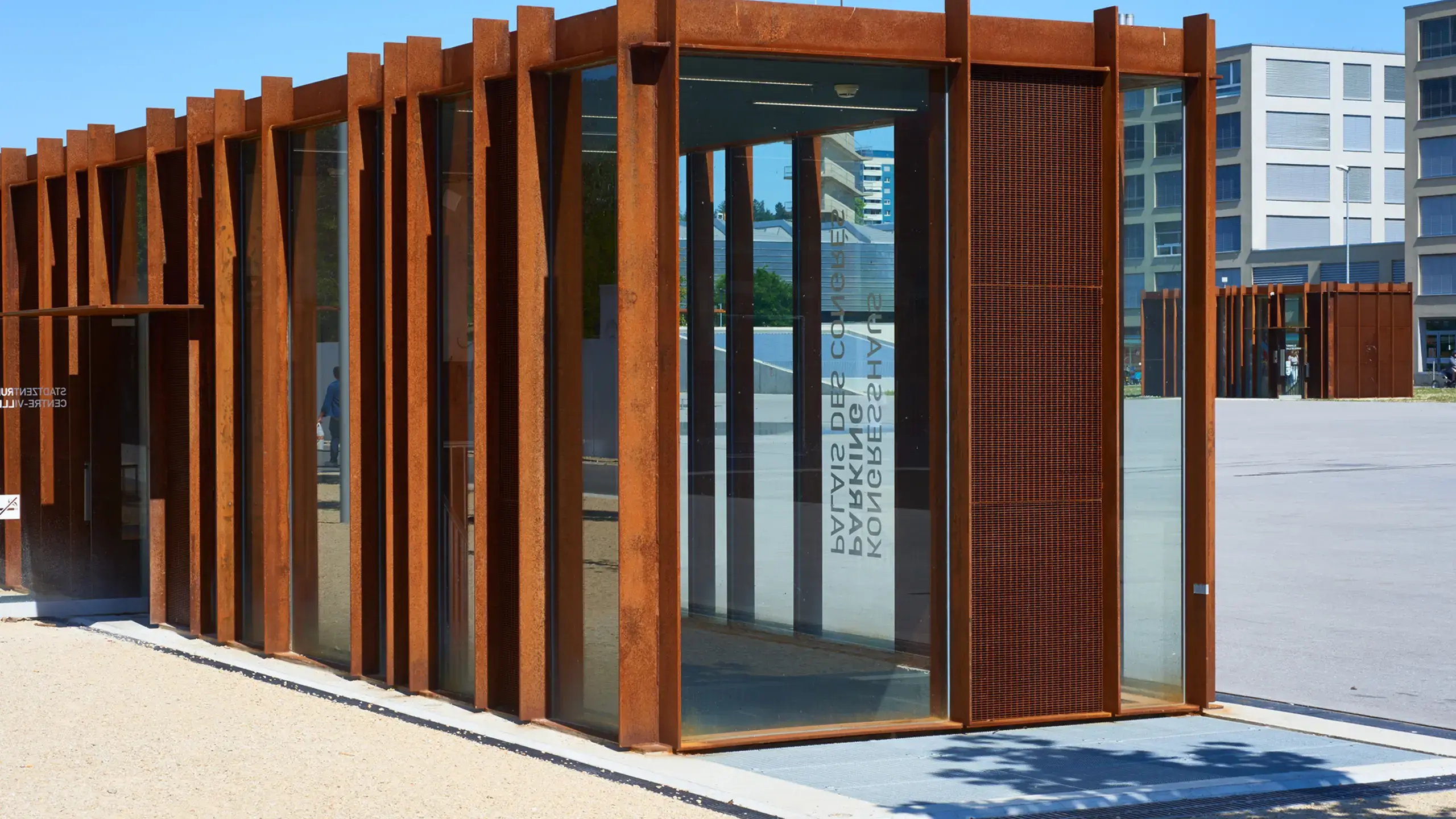 Inspiration & Projekte: Parkhauseingang Esplanade Biel
