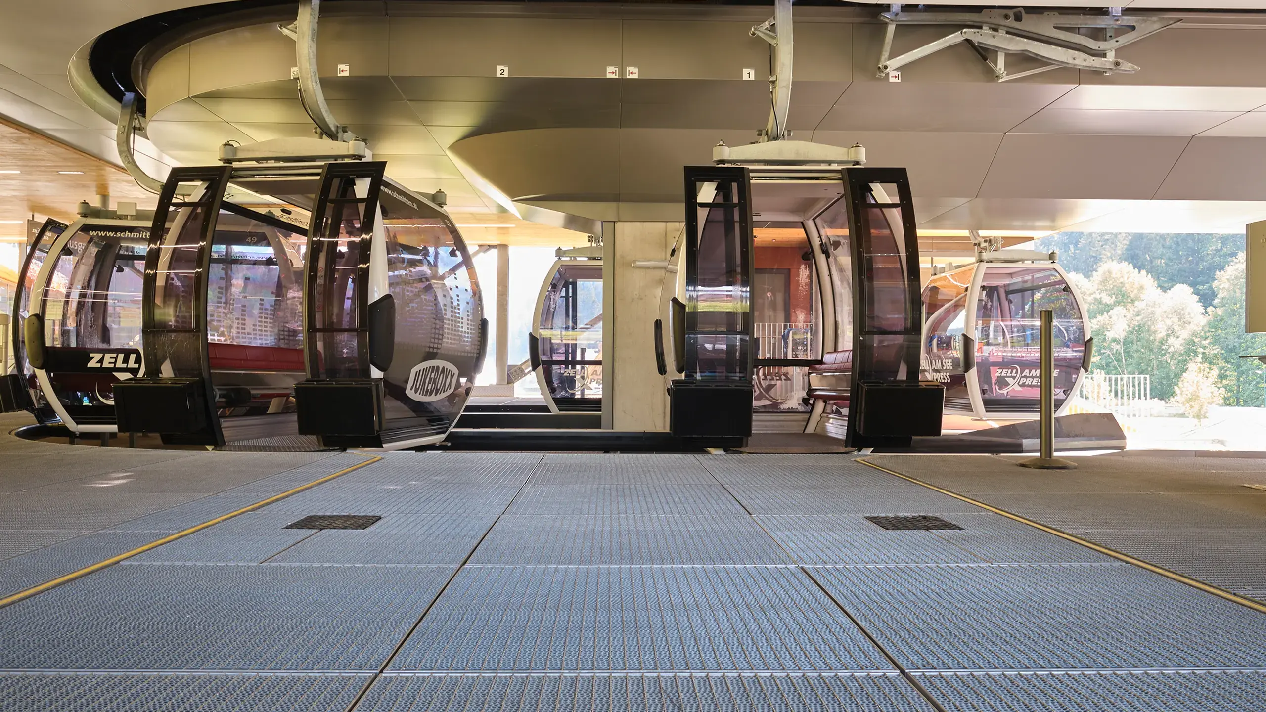 Inspiration & Projekte: Zell am See Xpress valley station Austria